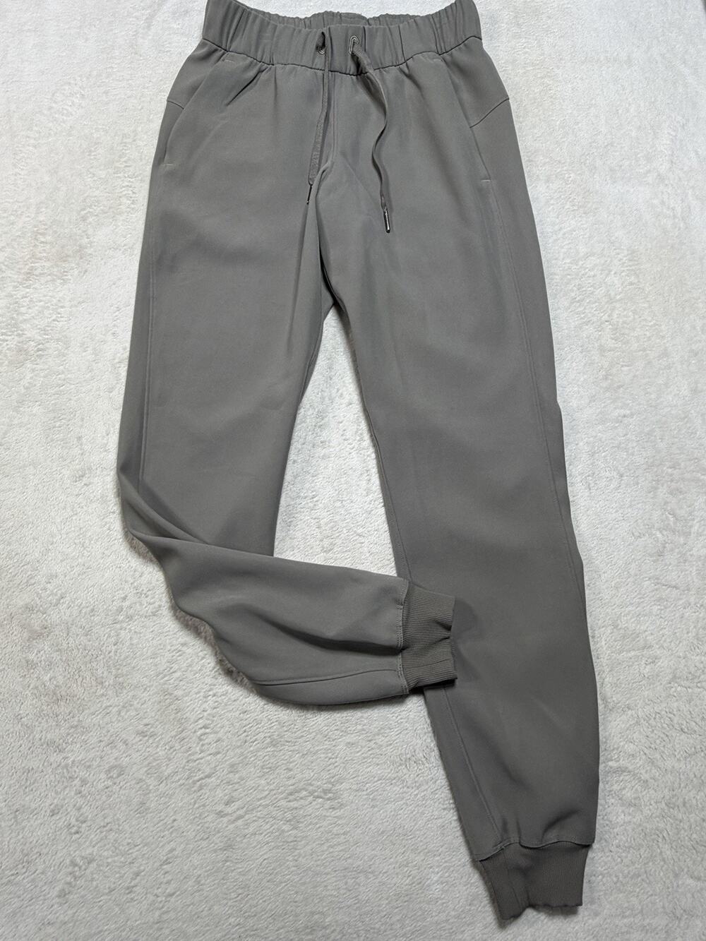 Lululemon On The Fly Jogger Pants Gray Travel Woven Athleisure Commuter Sz 2